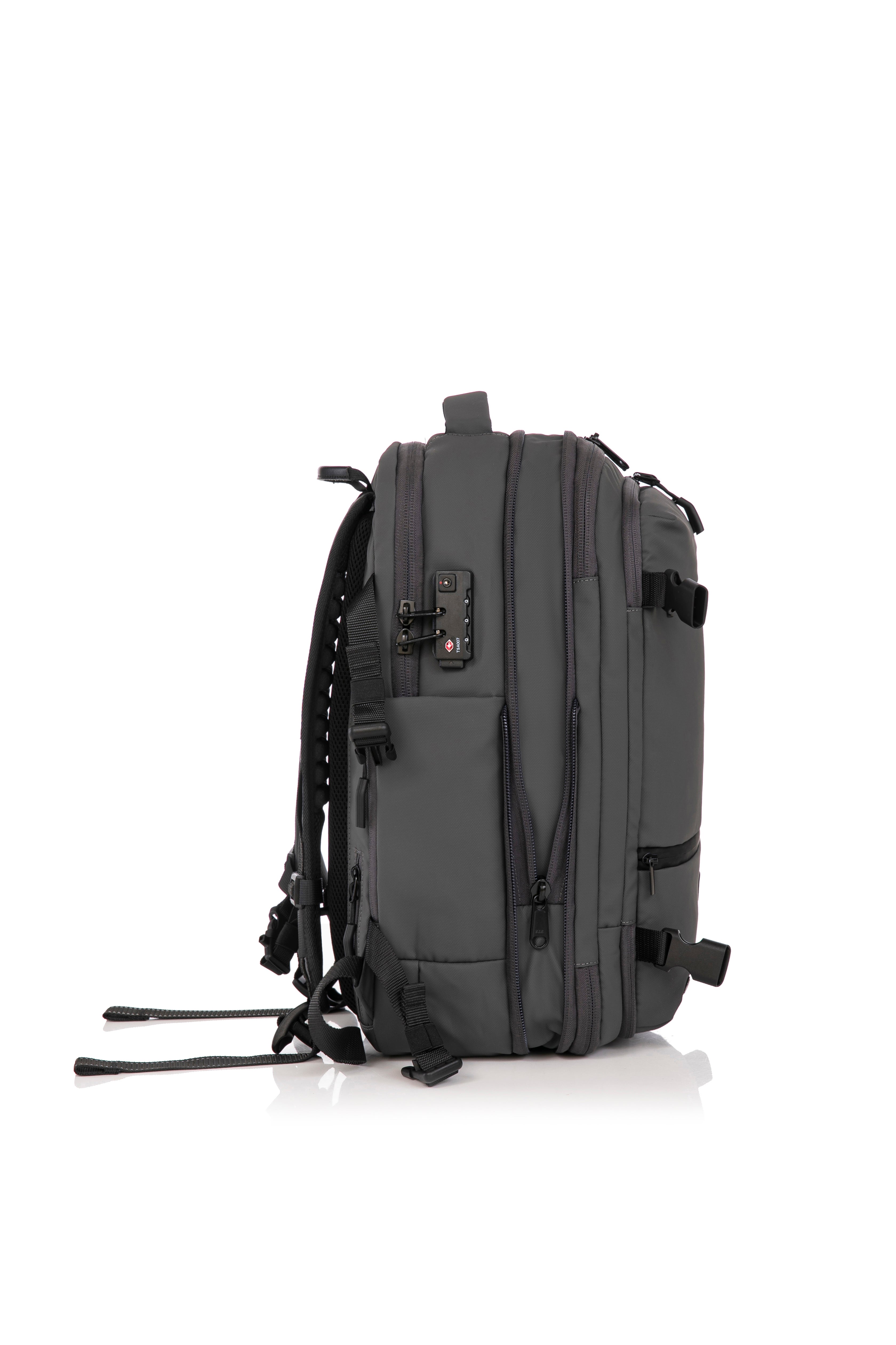 Vacuum compressible backpack – With or without pump