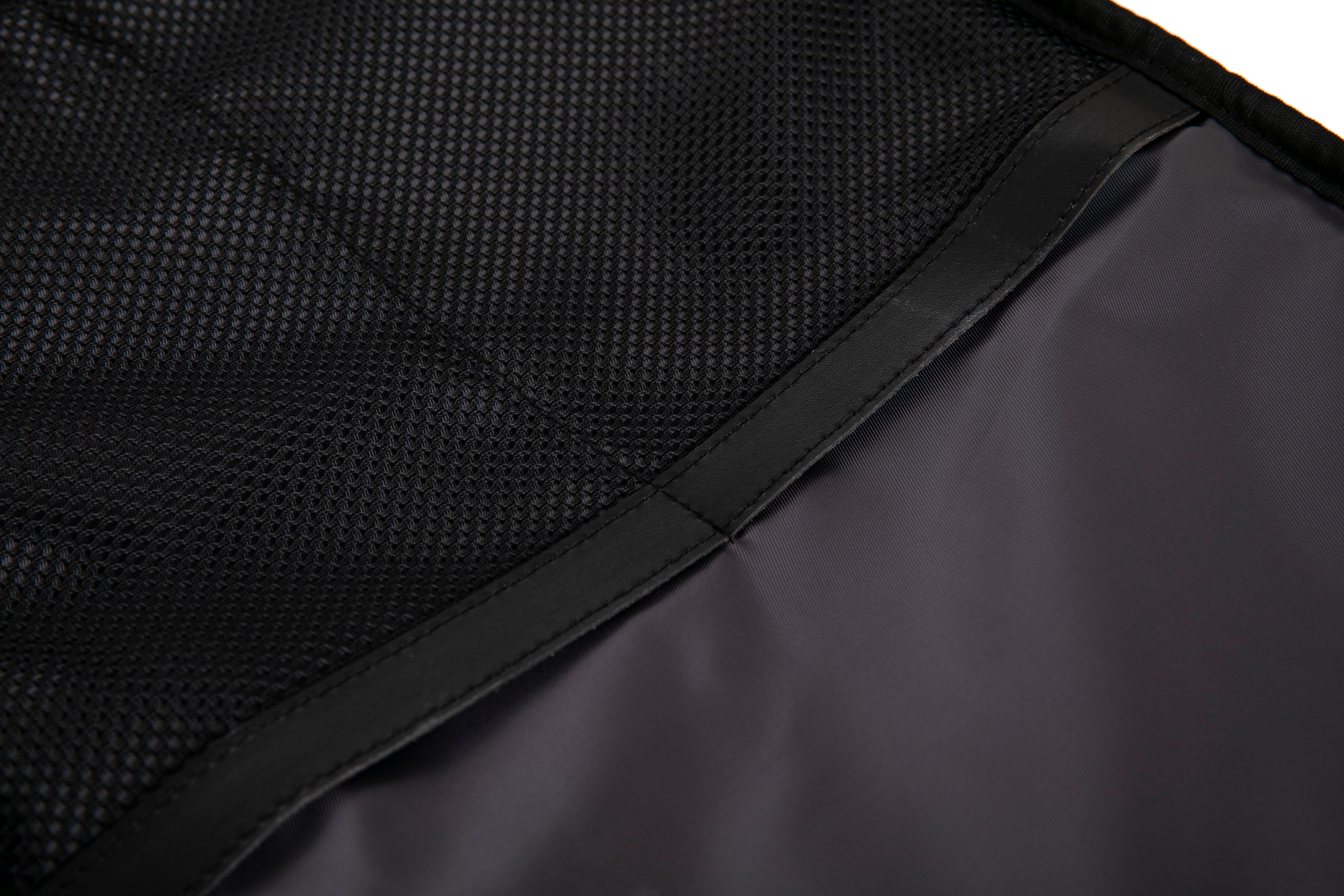 Vacuum compressible backpack – With or without pump